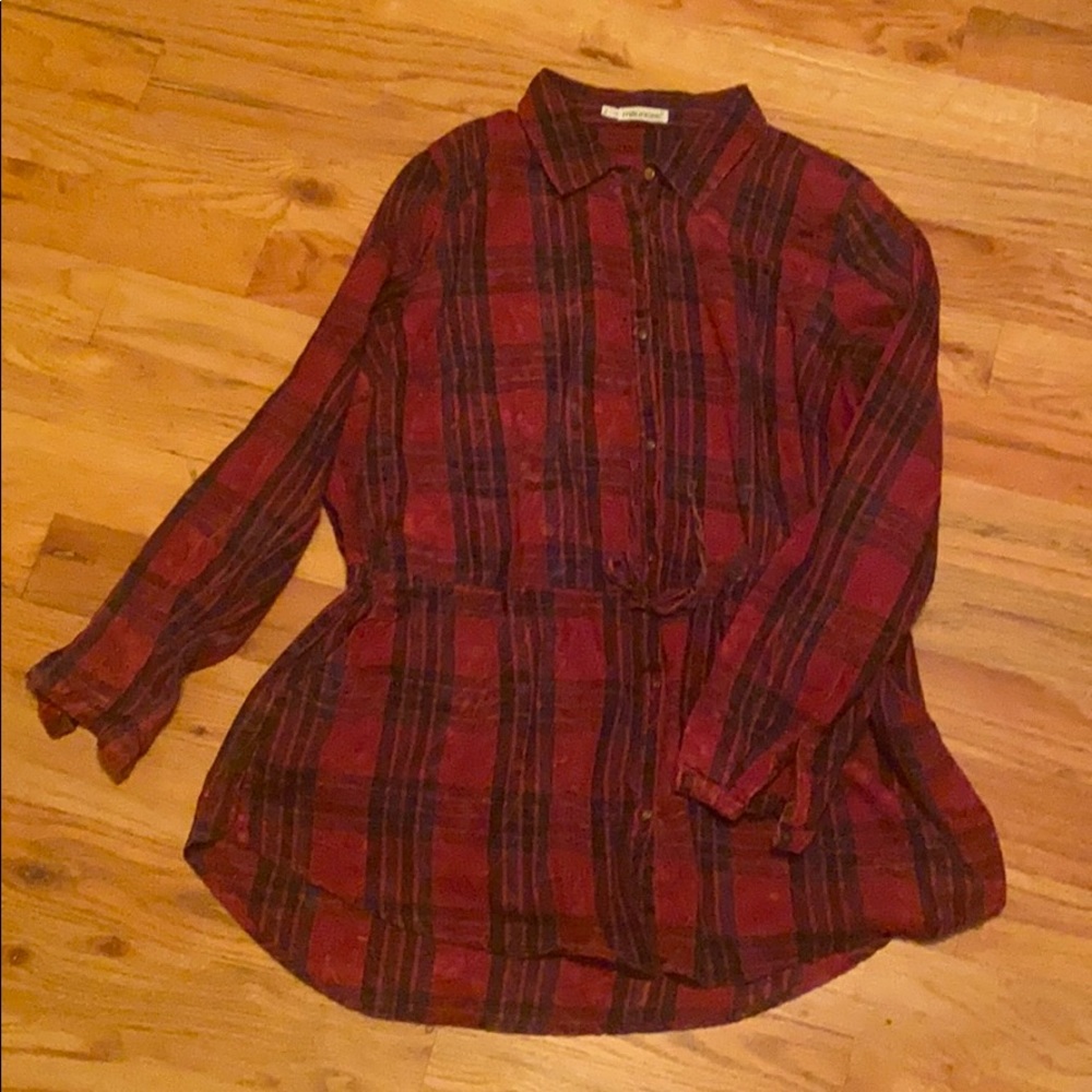 ✨Host Pick!✨ NWOT- Tunic Length Button Plaid Shirt